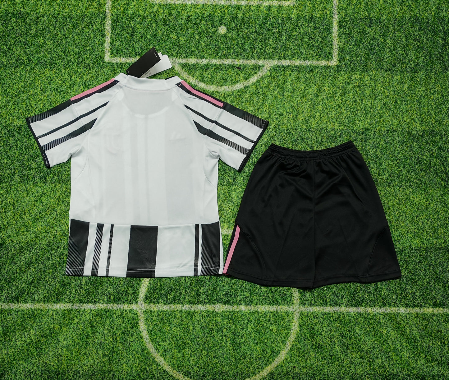 JUVENTUS KIT BIMBO CASA 25 / 26