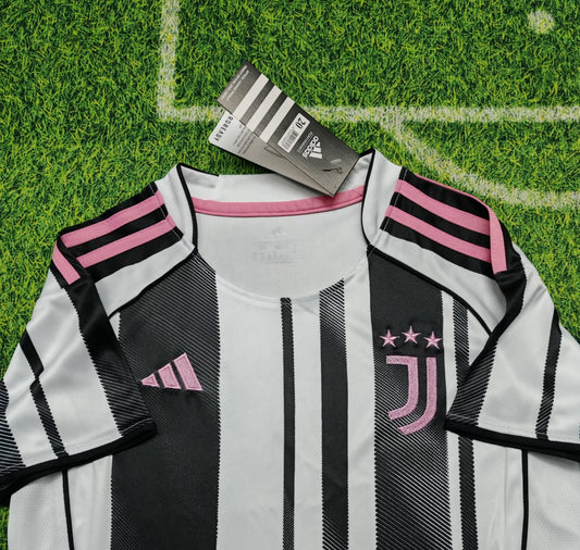 JUVENTUS KIT BIMBO CASA 25 / 26