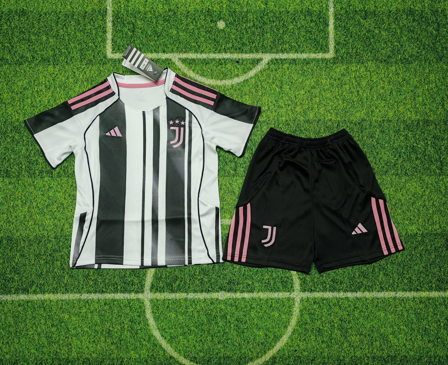 JUVENTUS KIT BIMBO CASA 25 / 26