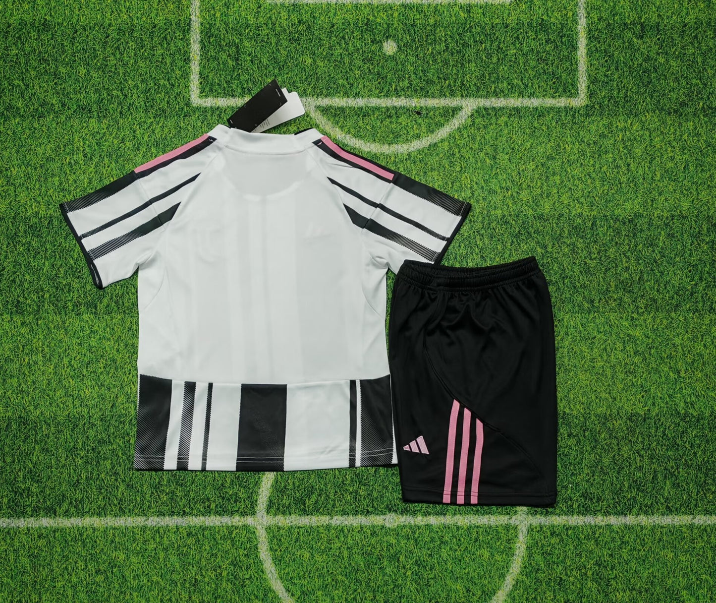 JUVENTUS KIT BIMBO CASA 25 / 26