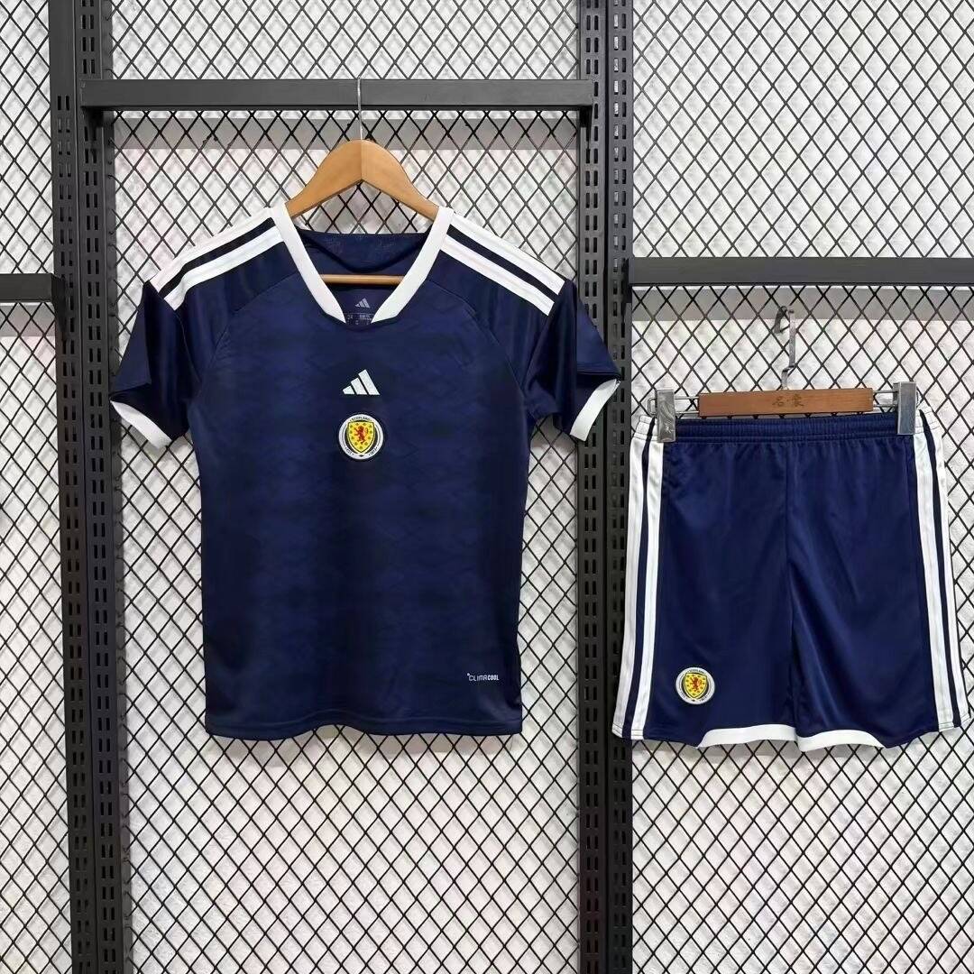 SCOZIA KIT BIMBO PRIMA MAGLIA HOME CASA MONDIALI 26