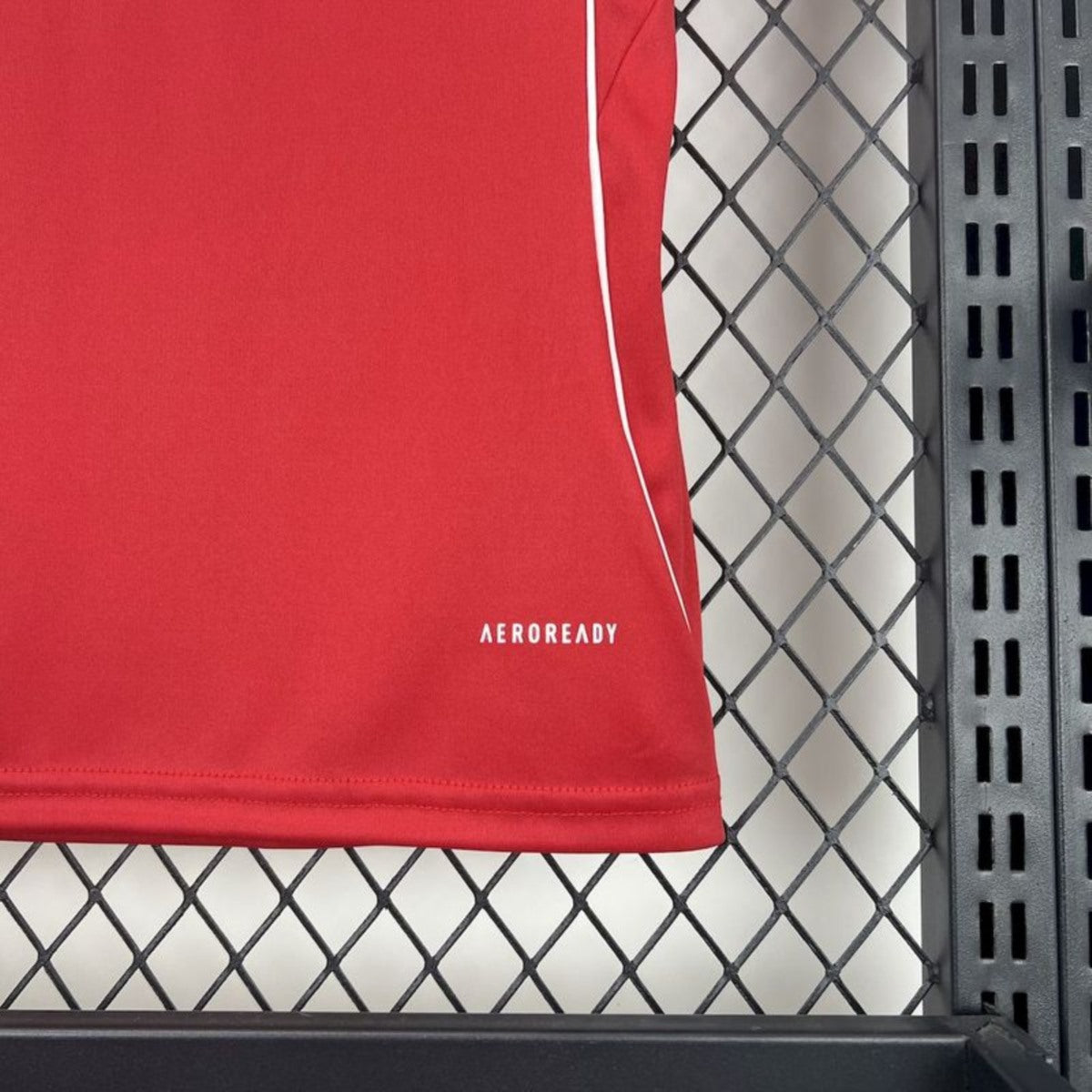 LIVERPOOL KIT BIMBO DIVISA PRIMA MAGLIA HOME CASA 25 / 26