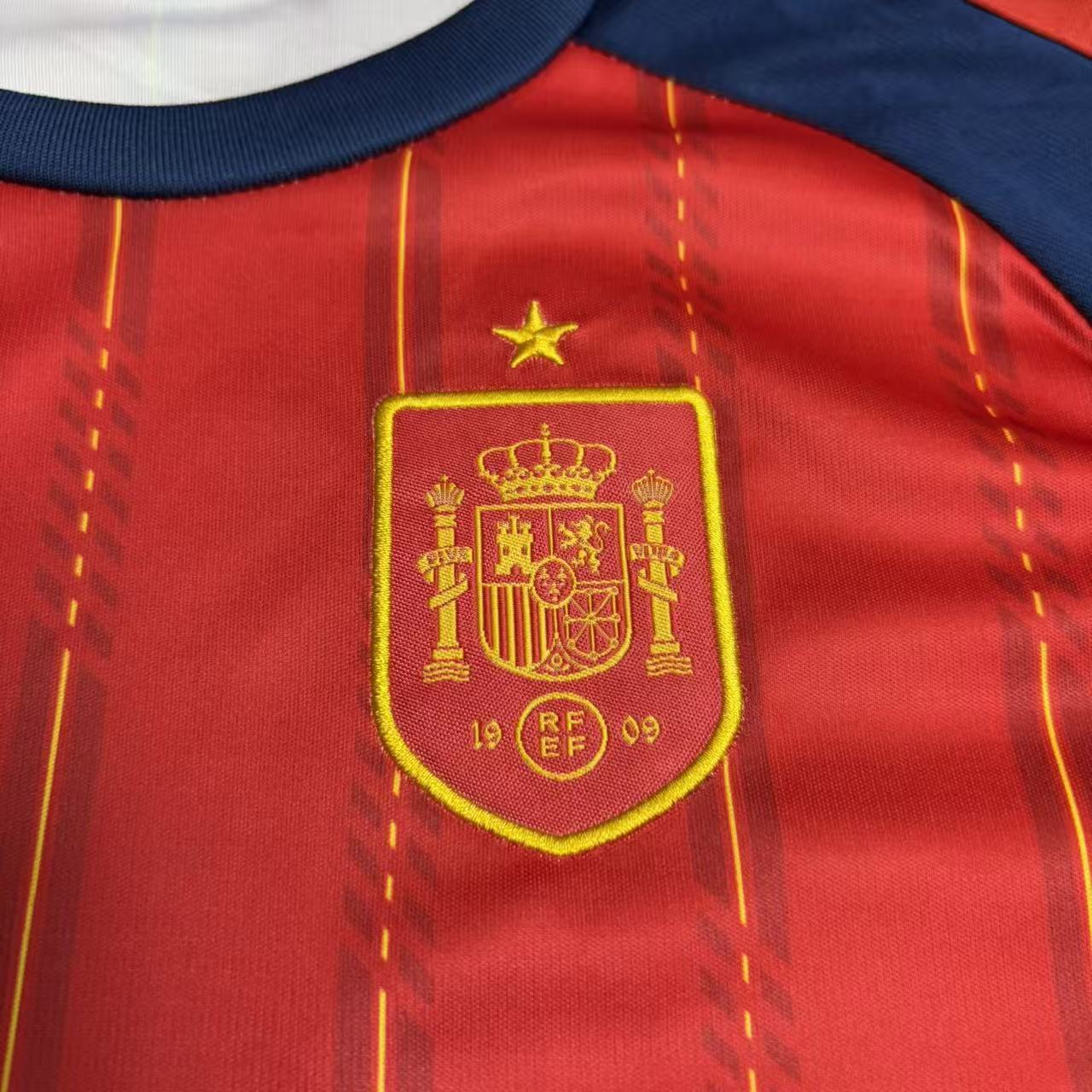 SPAGNA KIT BIMBO PRIMA MAGLIA HOME CASA MONDIALI 26