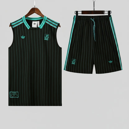 LIVERPOOL KIT ALLENAMENTO TERRACE ICONS NERO maglia e pantaloncino