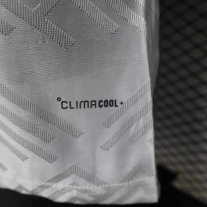 JUVENTUS 26 / 27 Maglia Edizione Speciale Bianca e Verde Scuro