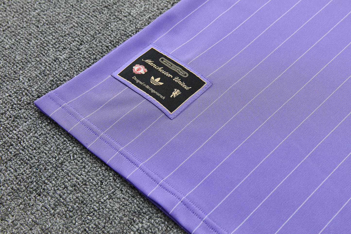 MANCHETER UNITED KIT ALLENAMENTO Viola maglia e pantaloncino