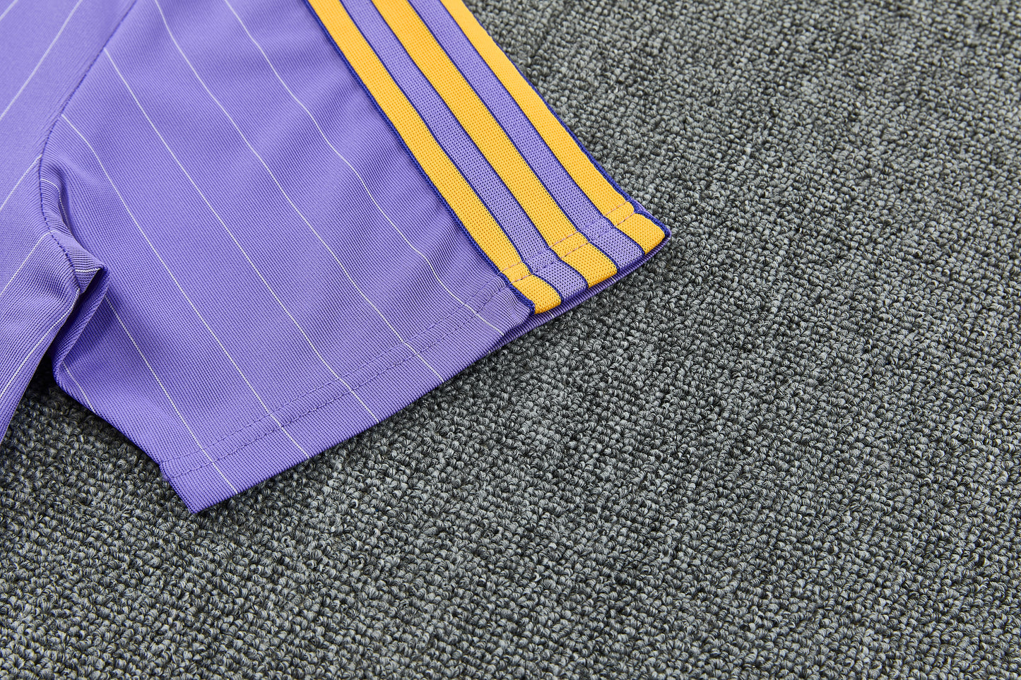 MANCHETER UNITED KIT ALLENAMENTO Viola maglia e pantaloncino