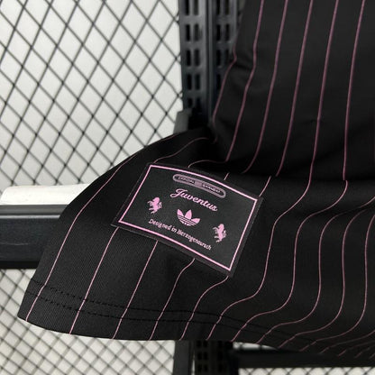 JUVENTUS KIT ALLENAMENTO Terrace Icons NERO E ROSA (maglia e pantaloncino)