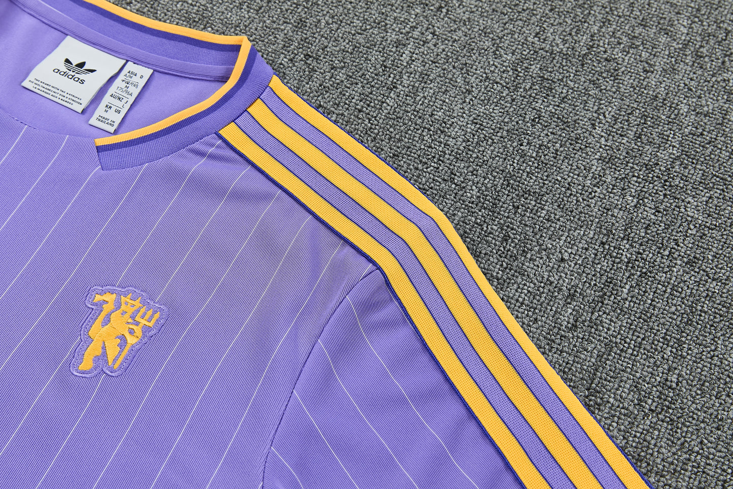 MANCHETER UNITED KIT ALLENAMENTO Viola maglia e pantaloncino
