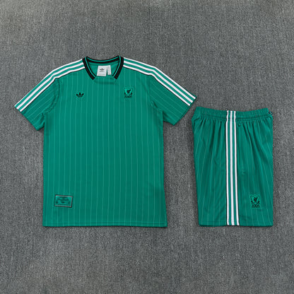LIVERPOOL KIT ALLENAMENTO TERRACE ICONS VERDE maglia e pantaloncino