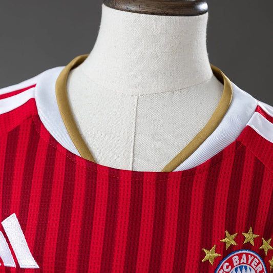 BAYERN MONACO KIT BIMBO DIVISA PRIMA MAGLIA HOME CASA 26 / 27