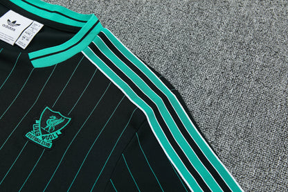 LIVERPOOL KIT ALLENAMENTO TERRACE ICONS NERO maglia e pantaloncino