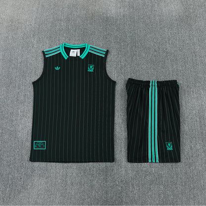LIVERPOOL KIT ALLENAMENTO TERRACE ICONS NERO maglia e pantaloncino