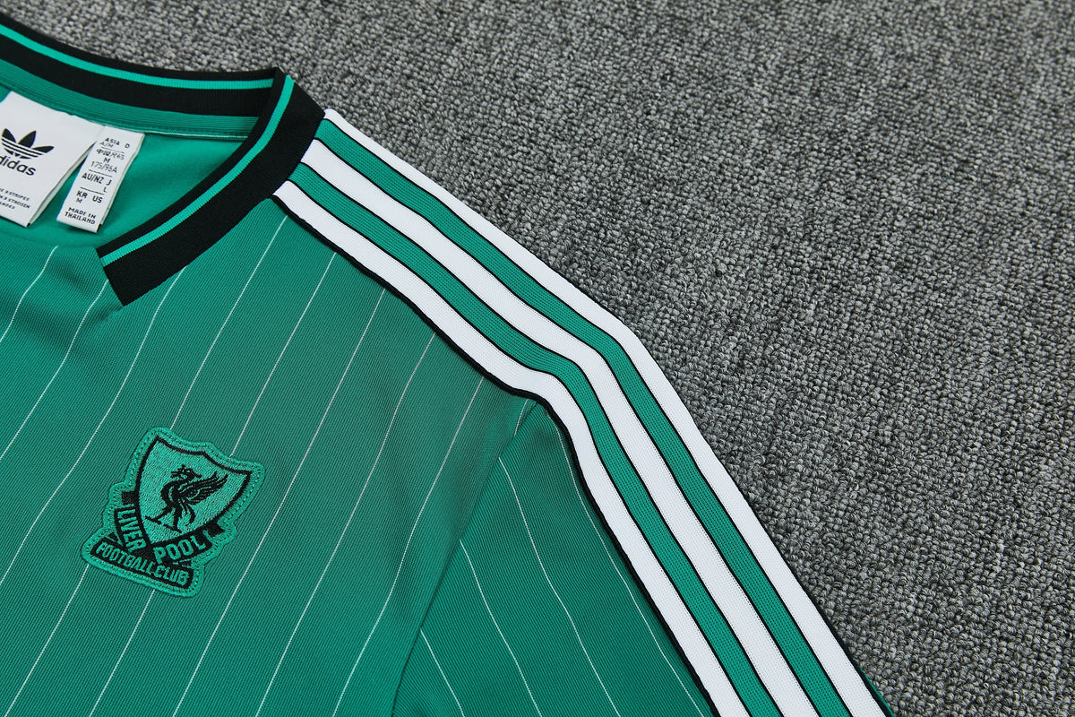 LIVERPOOL KIT ALLENAMENTO TERRACE ICONS VERDE maglia e pantaloncino