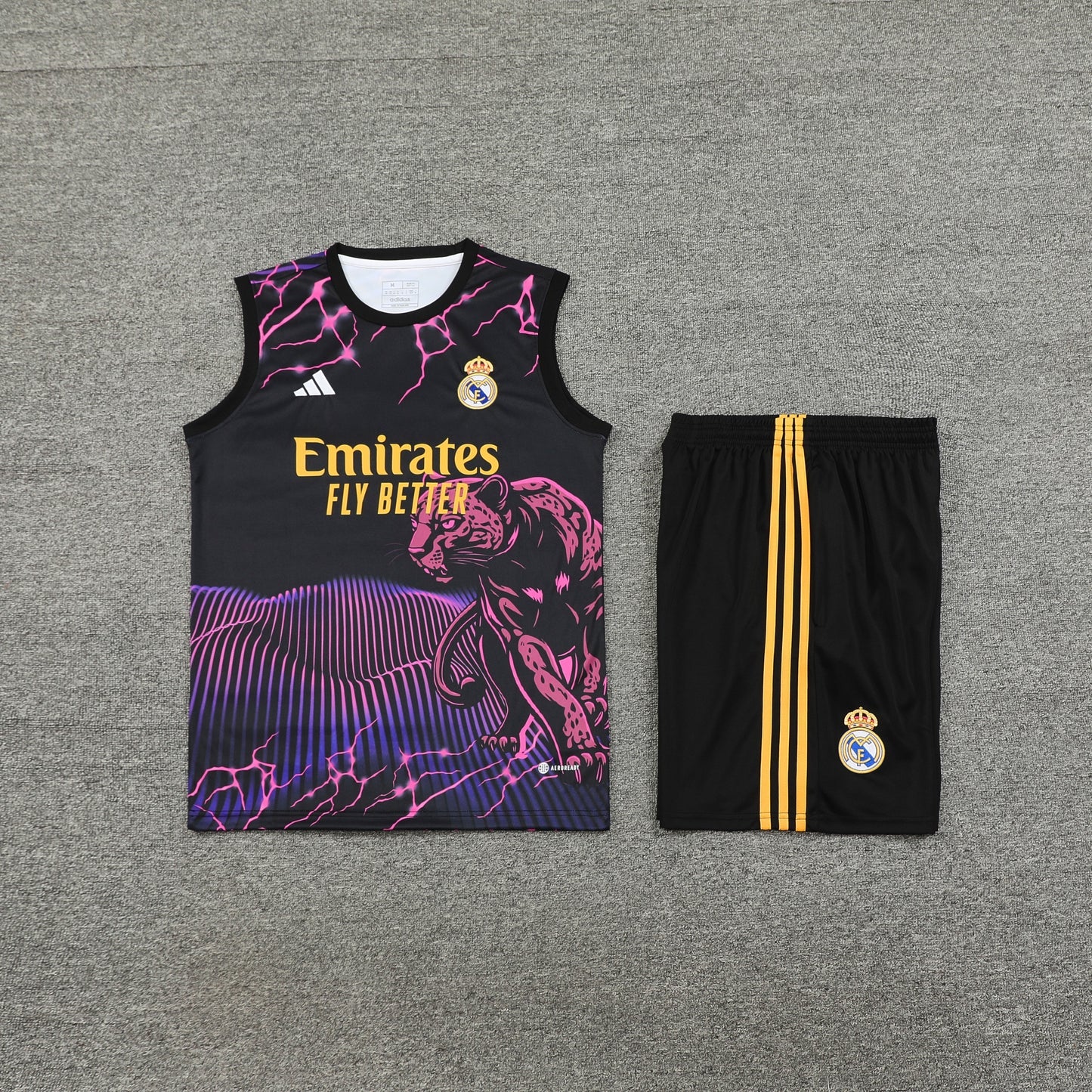 REAL MADRID KIT ALLENAMENTO Pantera maglia e pantaloncino