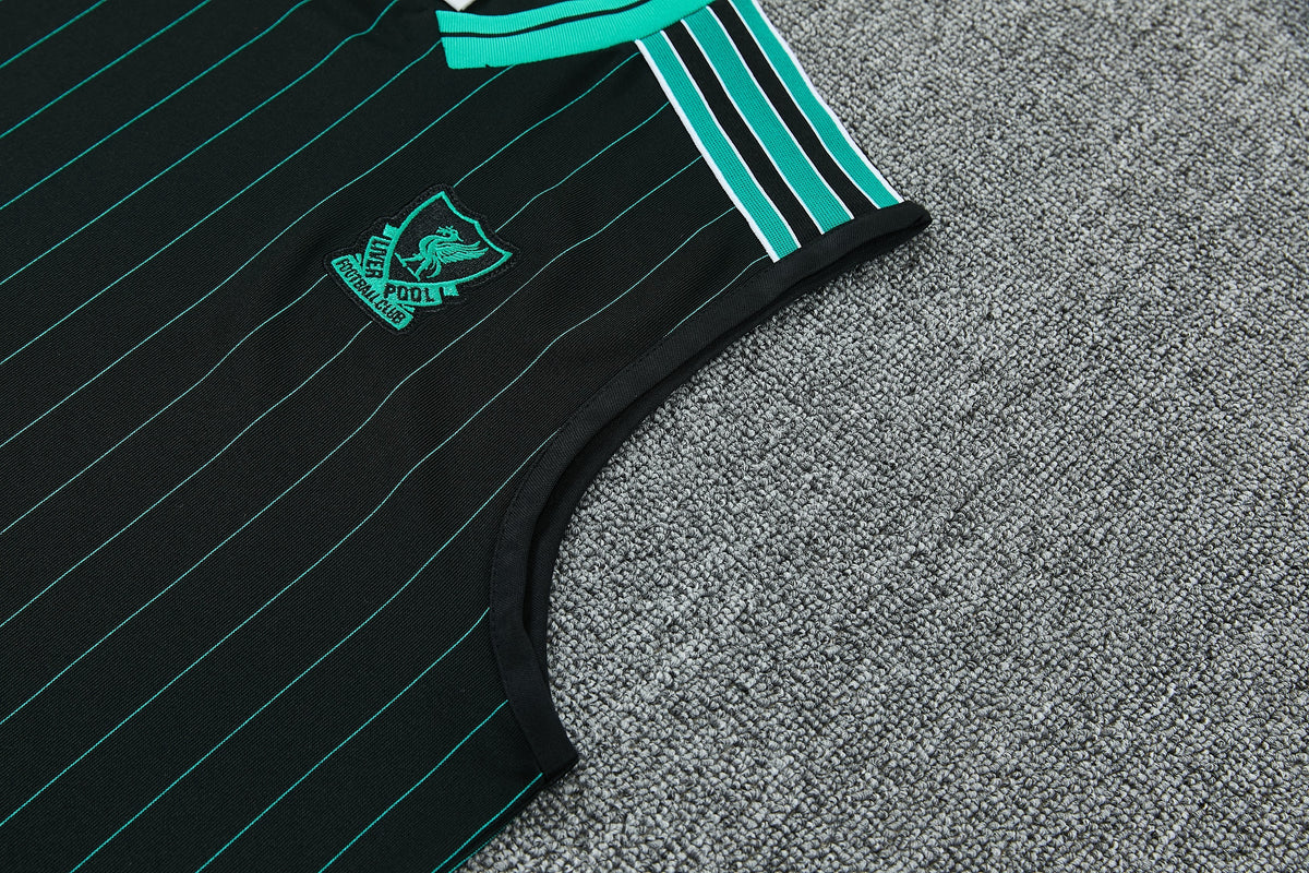LIVERPOOL KIT ALLENAMENTO TERRACE ICONS NERO maglia e pantaloncino