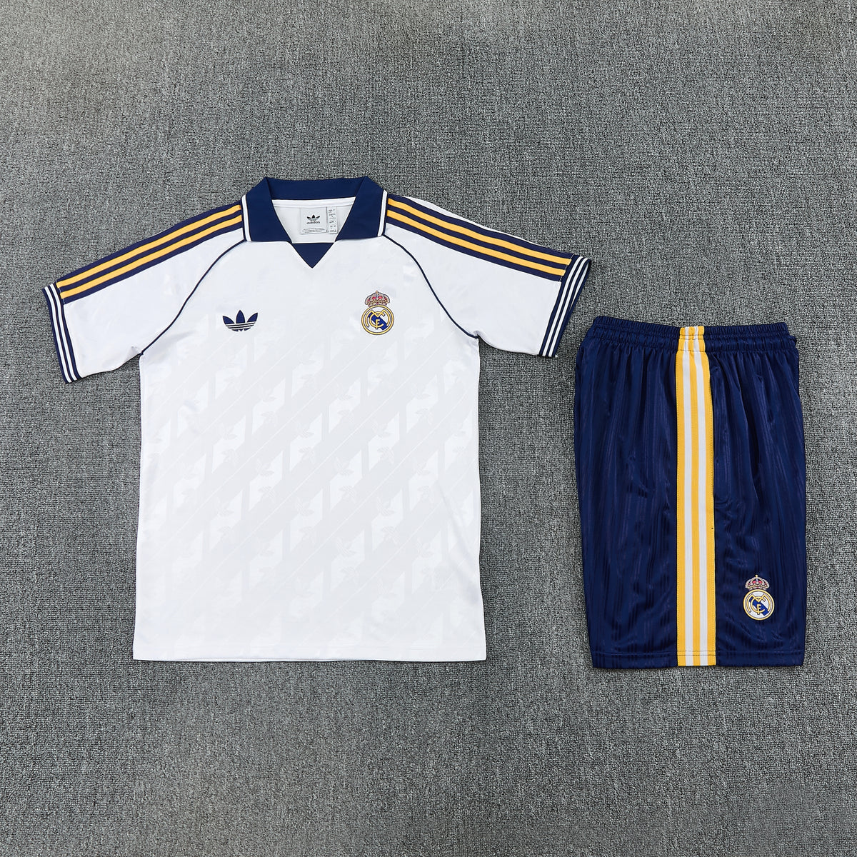 REAL MADRID KIT ALLENAMENTO BIANCO maglia e pantaloncino