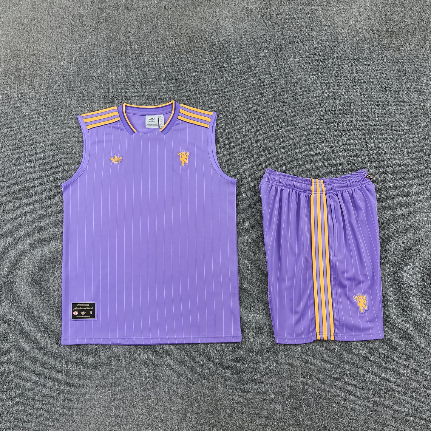 MANCHETER UNITED KIT ALLENAMENTO Viola maglia e pantaloncino