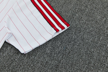 MANCHETER UNITED KIT ALLENAMENTO Retrò Bianco Rosso maglia e pantaloncino