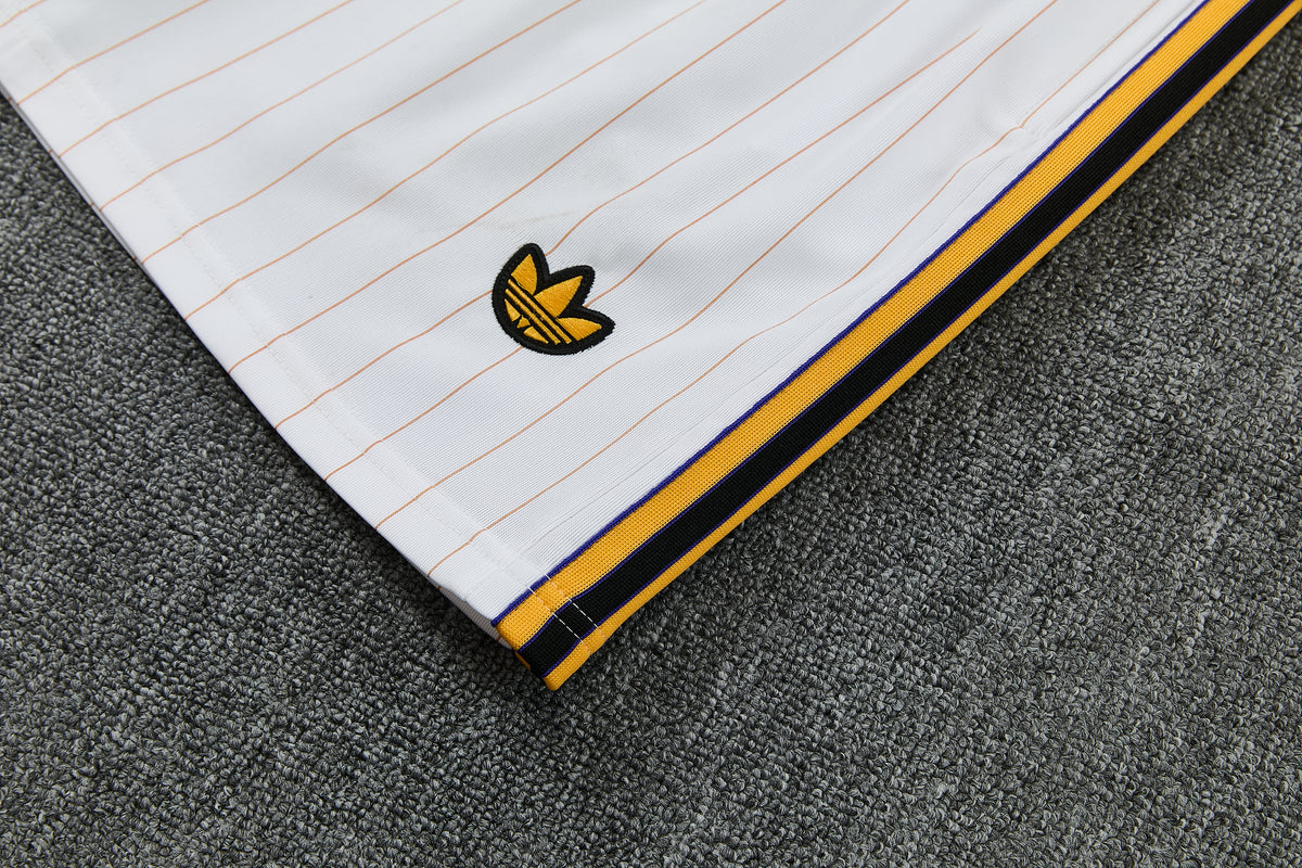 MANCHETER UNITED KIT ALLENAMENTO Retrò Bianco Giallo maglia e pantaloncino
