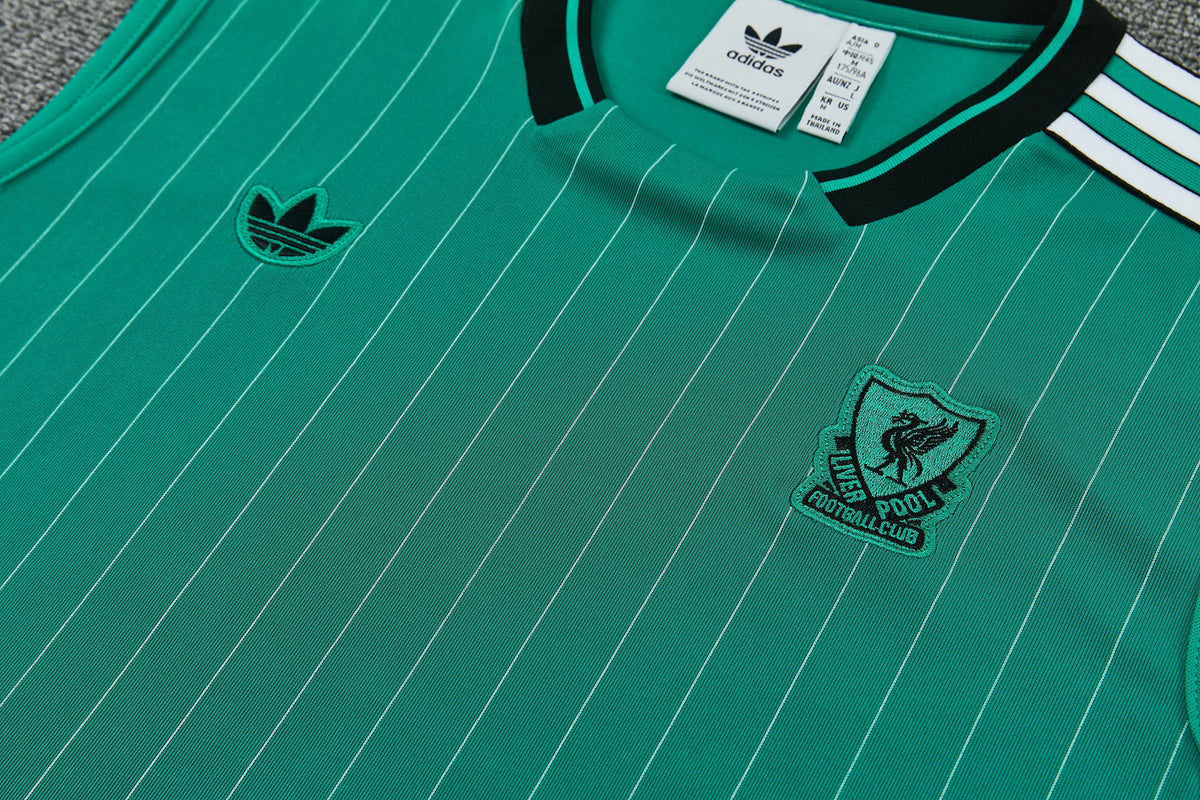 LIVERPOOL KIT ALLENAMENTO TERRACE ICONS VERDE maglia e pantaloncino