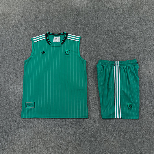 LIVERPOOL KIT ALLENAMENTO TERRACE ICONS VERDE maglia e pantaloncino