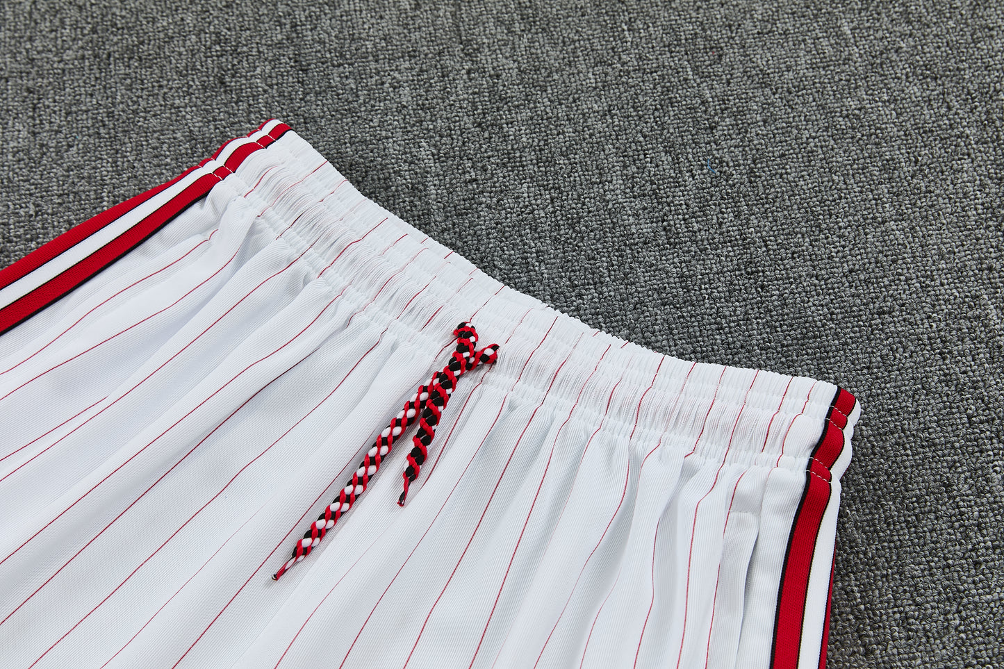 MANCHETER UNITED KIT ALLENAMENTO Retrò Bianco Rosso maglia e pantaloncino