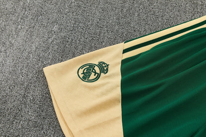REAL MADRID KIT ALLENAMENTO Verde Beige maglia e pantaloncino