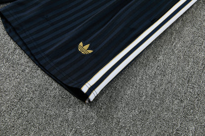 JUVENTUS KIT ALLENAMENTO Terrace Icons NERO ORO maglia e pantaloncino