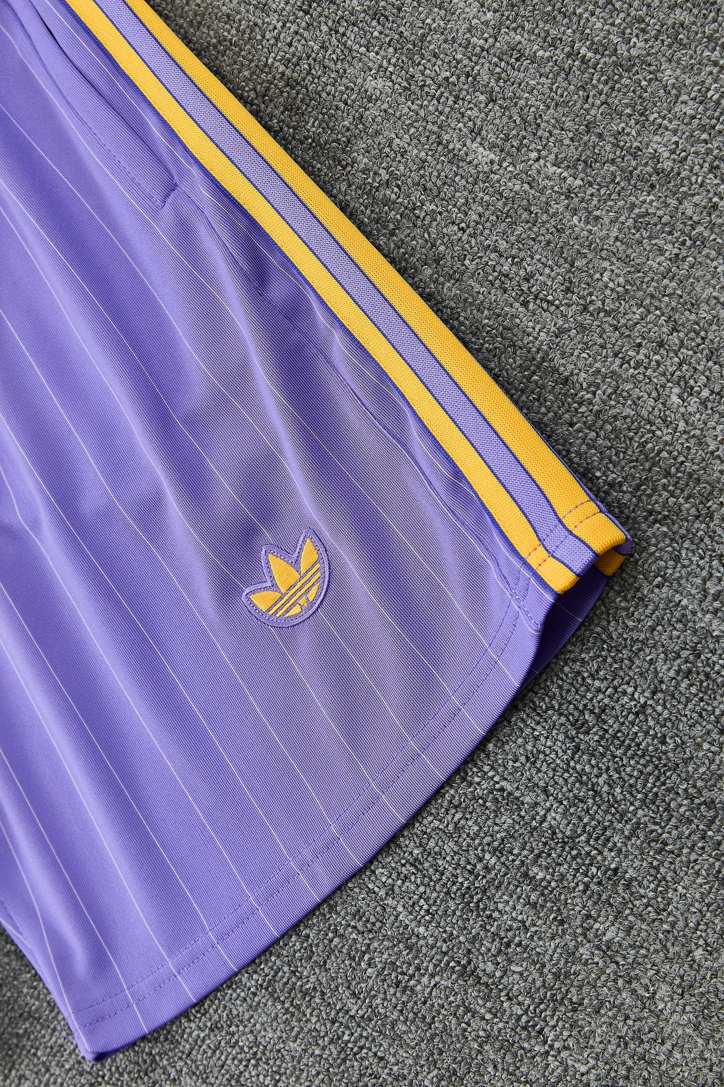 MANCHETER UNITED KIT ALLENAMENTO Viola maglia e pantaloncino