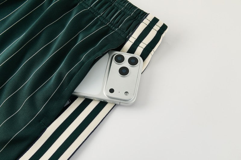 JUVENTUS KIT ALLENAMENTO Completo blu navy e verde a maniche corte (maglia e pantaloncini)