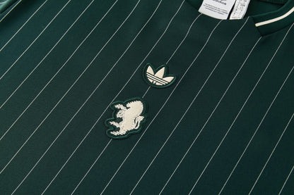 JUVENTUS KIT ALLENAMENTO Completo blu navy e verde a maniche corte (maglia e pantaloncini)