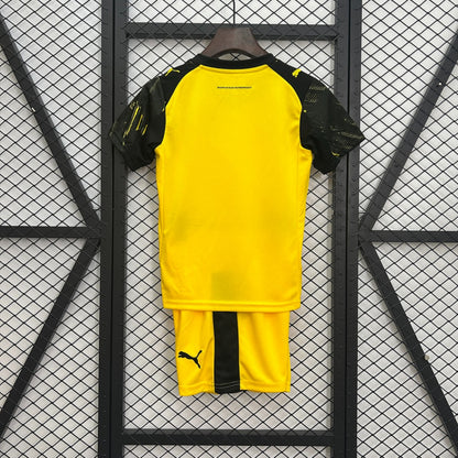 BORUSSIA DORTMUND KIT BIMBO PRIMA MAGLIA HOME CASA 25 / 26