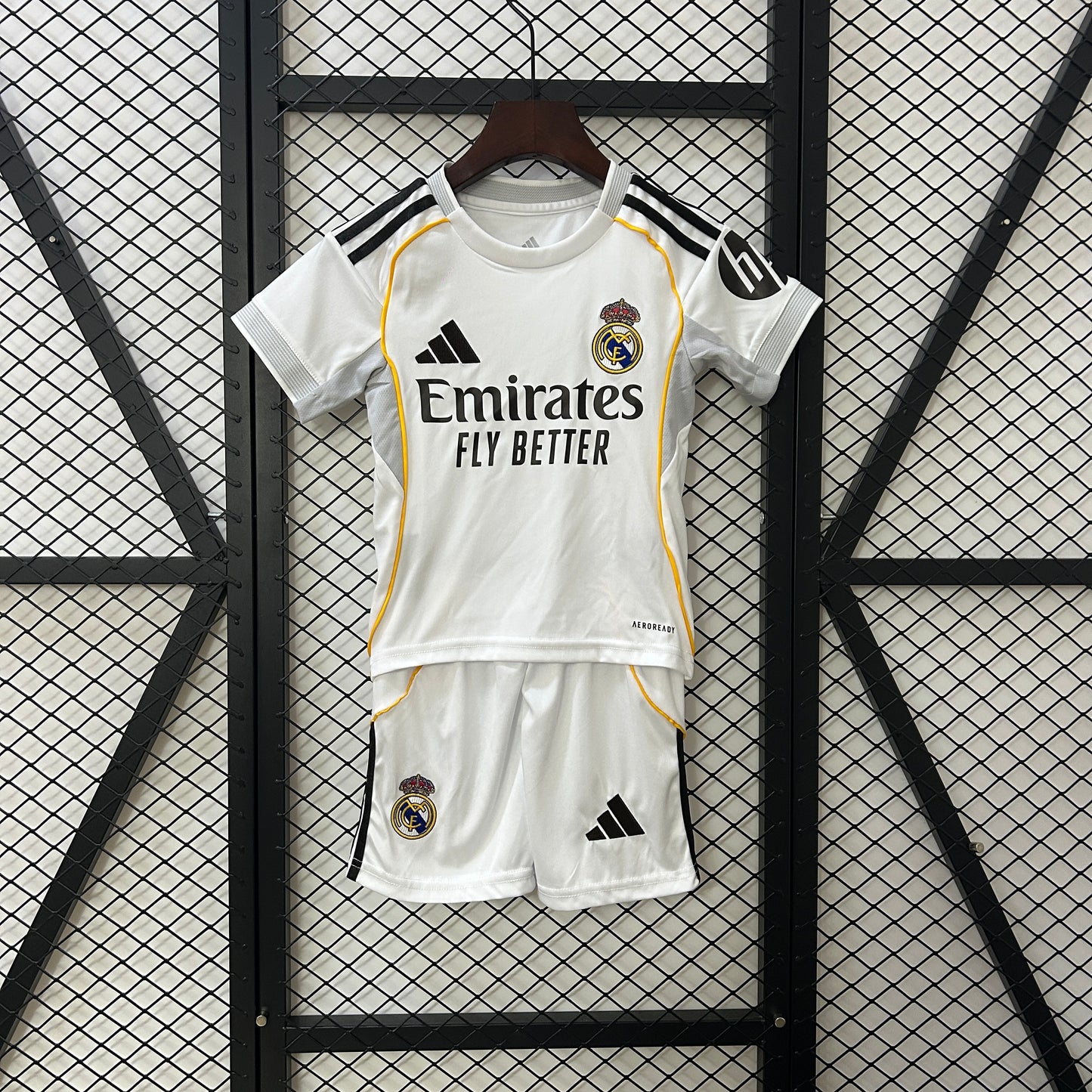 REAL MADRID KIT BIMBO PRIMA MAGLIA HOME CASA 25 / 26