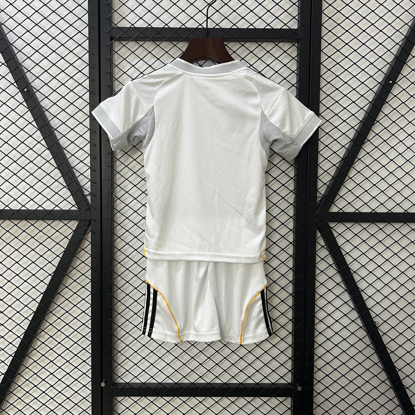 REAL MADRID KIT BIMBO PRIMA MAGLIA HOME CASA 25 / 26