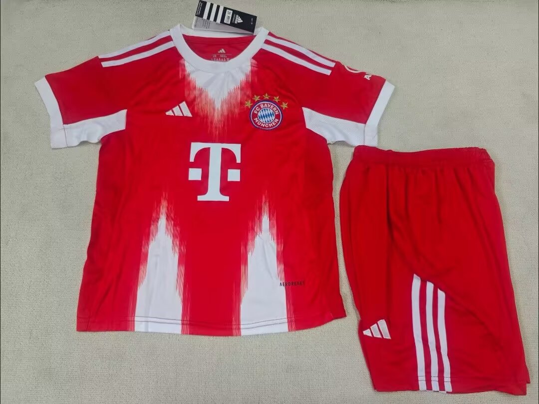BAYERN MONACO KIT BIMBO DIVISA PRIMA MAGLIA HOME CASA 25 / 26