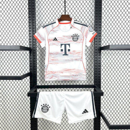 BAYERN MONACO KIT BIMBO DIVISA SECONDA MAGLIA AWAY TRASFERTA 25 / 26