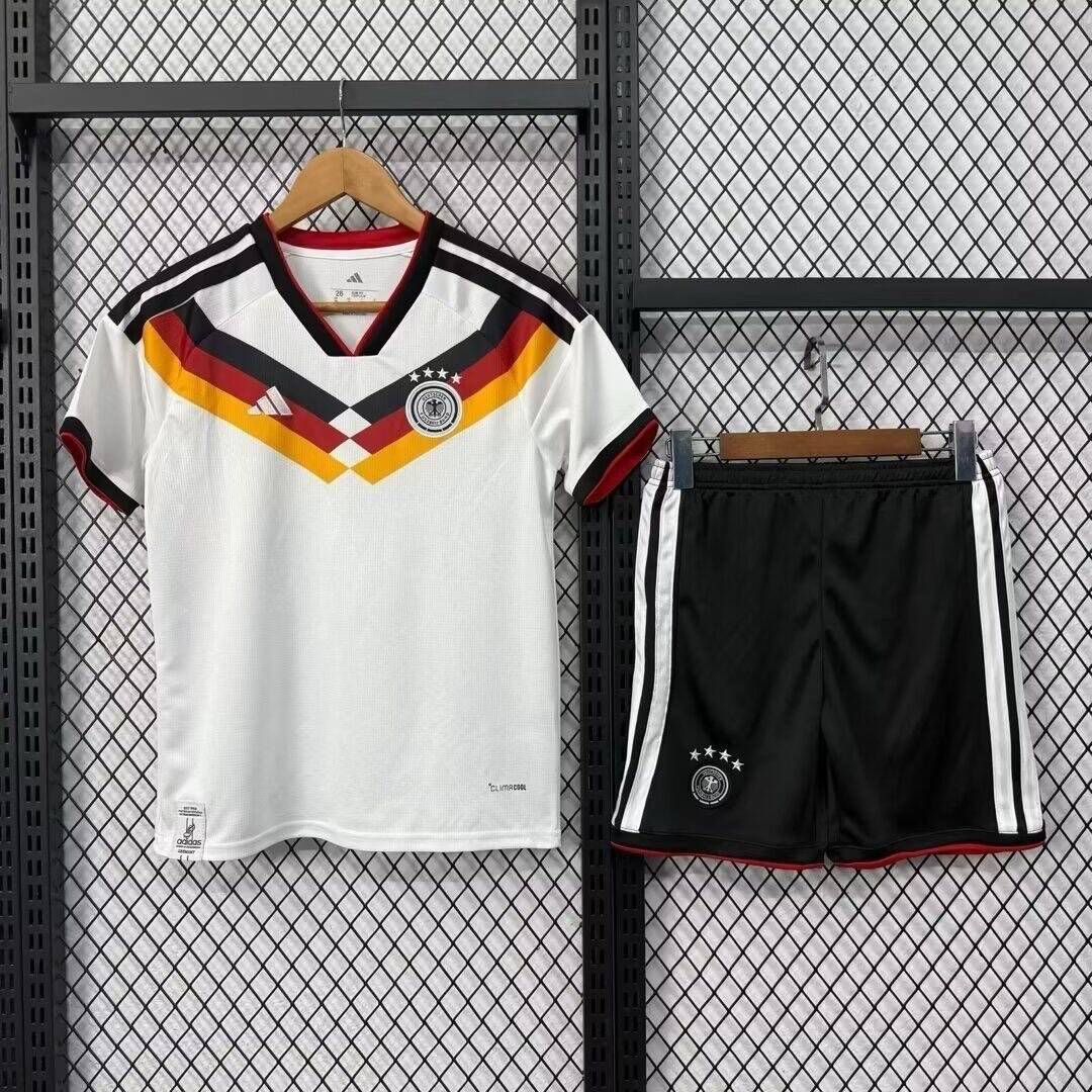 GERMANIA KIT BIMBO PRIMA MAGLIA HOME CASA MONDIALI 26