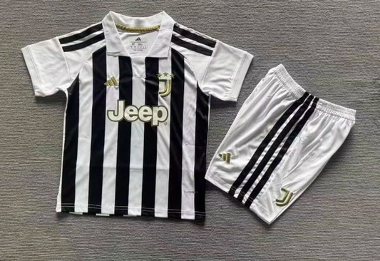 JUVENTUS PRIMA MAGLIA KIT COMPLETO 26 27