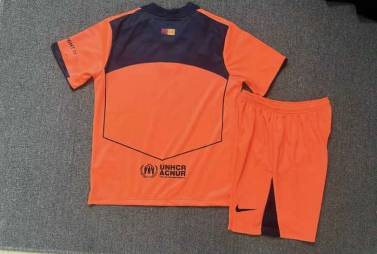 BARCELLONA KIT BIMBO TERZA MAGLIA TRASFERTA 25/26