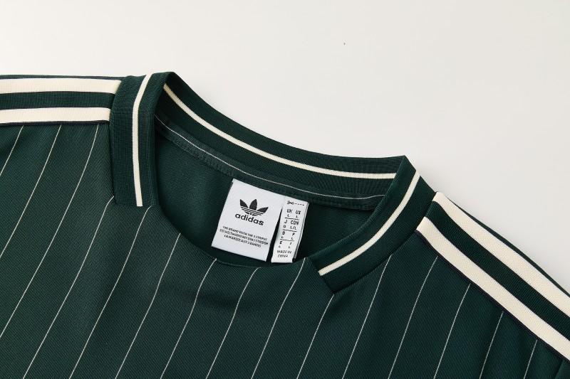 JUVENTUS KIT ALLENAMENTO Completo blu navy e verde a maniche corte (maglia e pantaloncini)