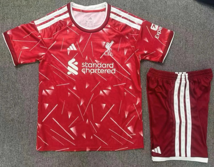 LIVERPOOL KIT BIMBO DIVISA PRIMA MAGLIA HOME CASA 26 / 27