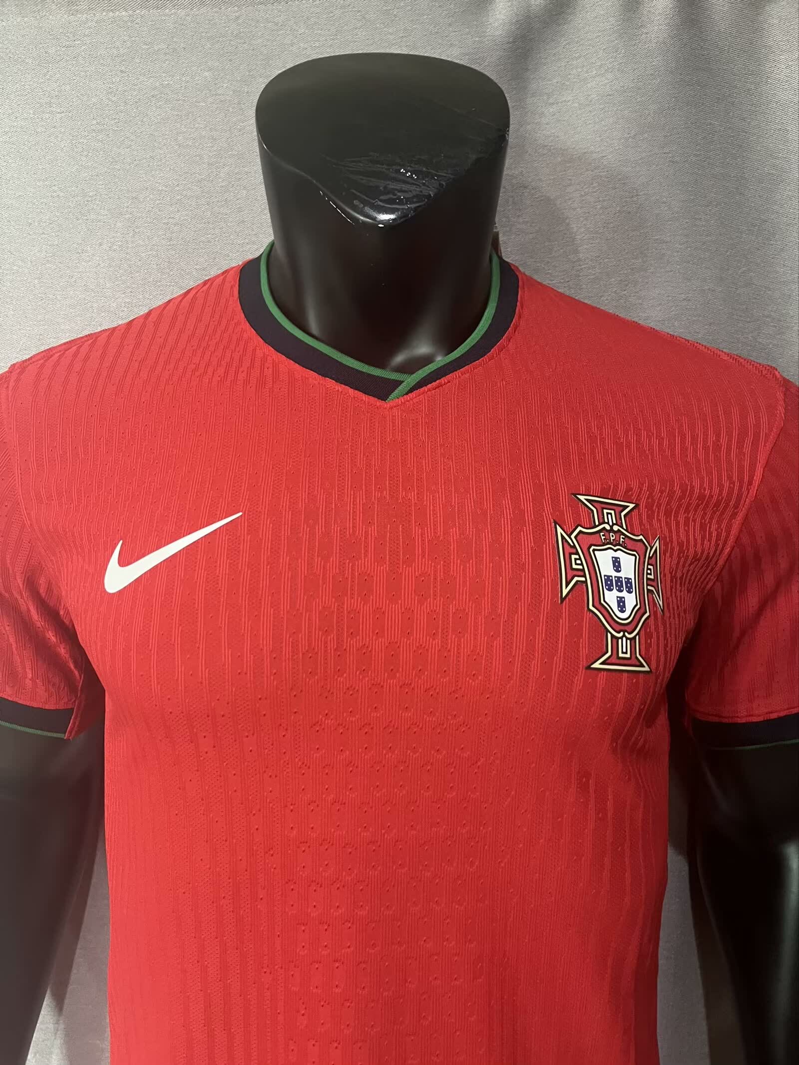 PORTOGALLO PRIMA MAGLIA HOME CASA 25 / 26